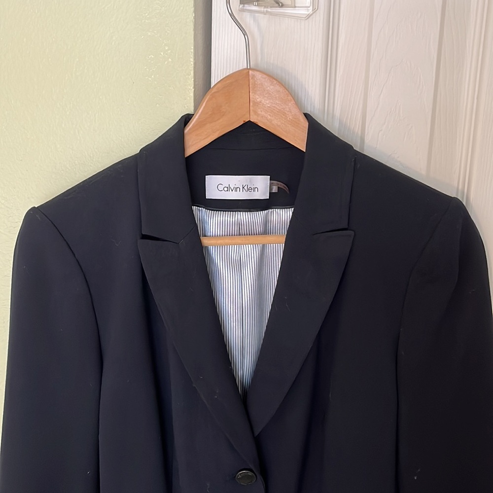 Calvin Klein Suit Set - Picture 2 of 6
